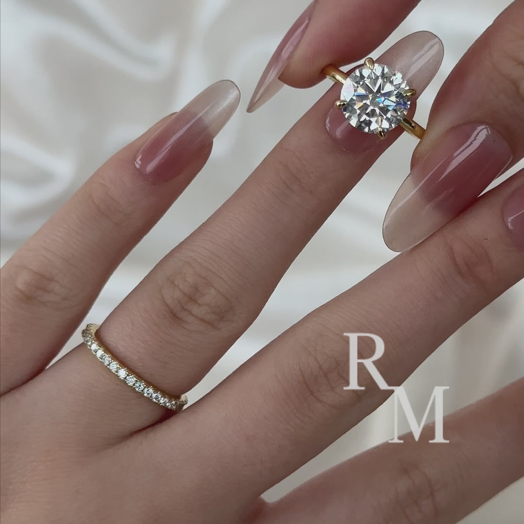 Moissanite 4.0Ct Solitaire Round Cut Yellow Gold Engagement Ring with Eternity Thin Wedding Band