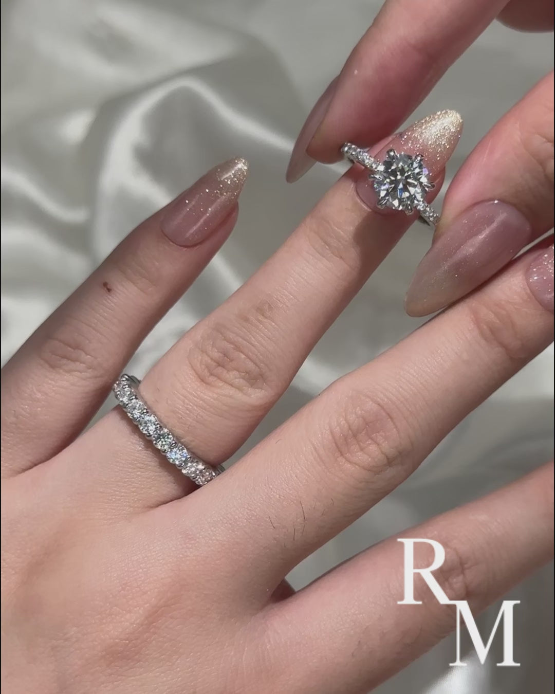 Moissanite 2.0Ct~4.0Ct Round Cut White Gold Wedding Ring Set