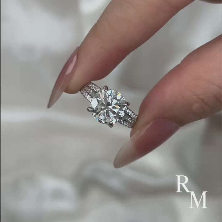 Moissanite Split Shank 4.0Ct Round Cut White Gold Engagement Ring