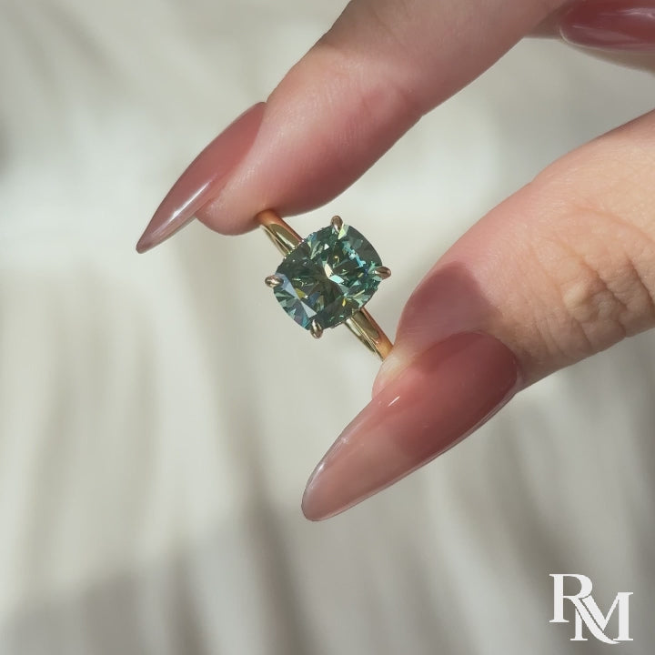 S925 Moissanite Elegant 3.5Ct Hidden Halo Green Stone Cushion Cut Engagement Ring in Sterling Silver